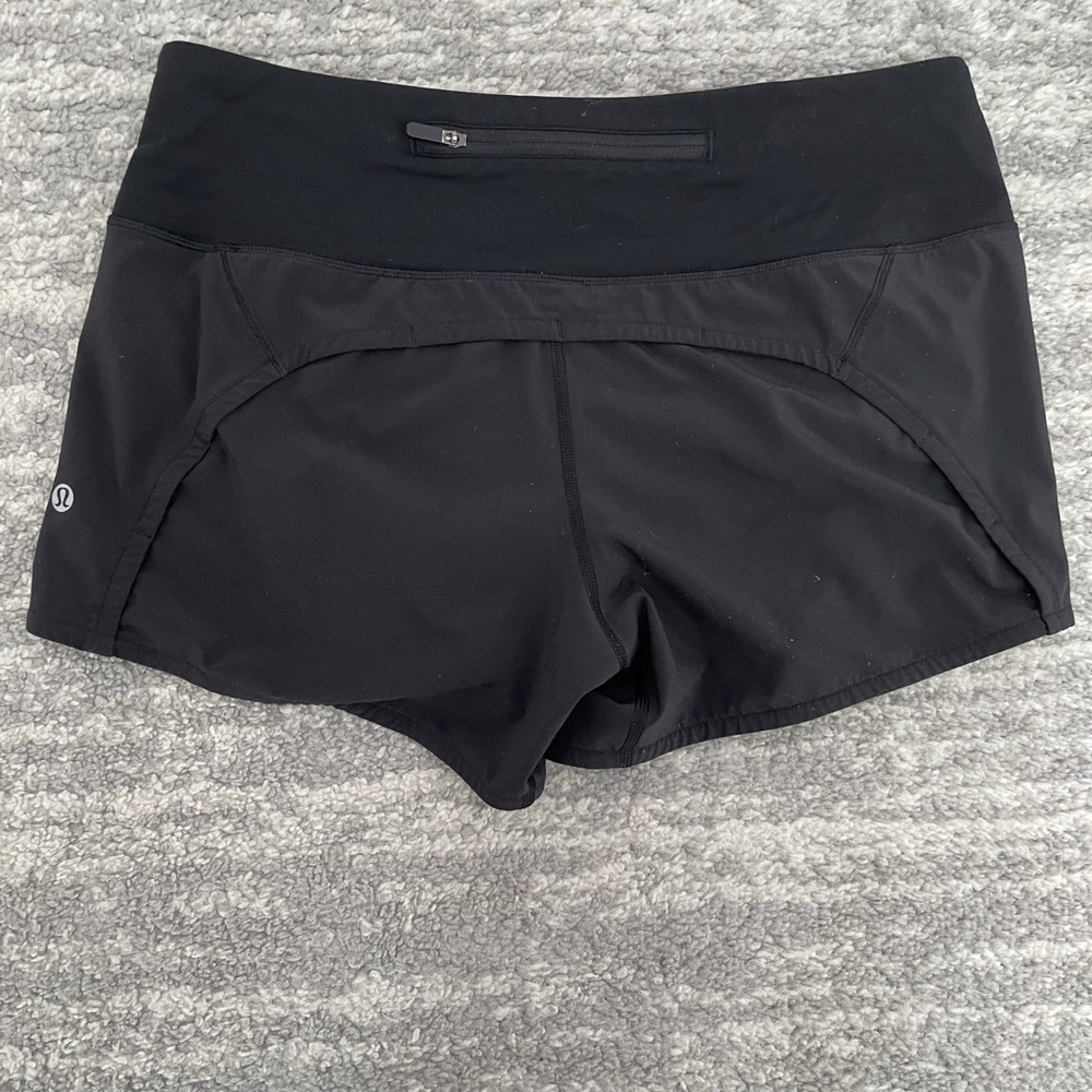 Black Lululemon Speed Up Shorts 4 inch inseam